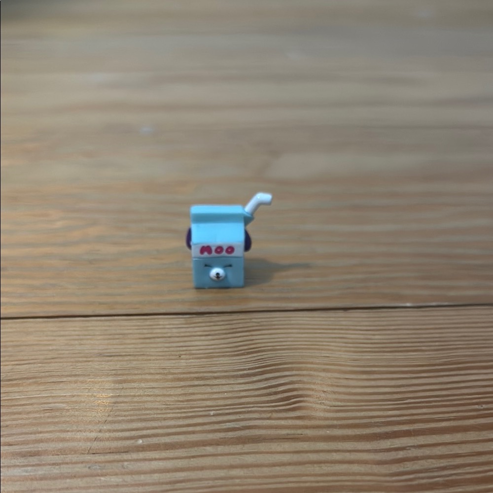 Shopkins/petkins milk